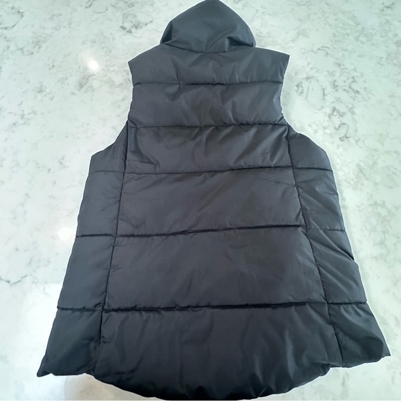 Old Navy Quilted Black Puffer Vest with button and zipper accents. Size Small. - Picture 4 of 12
